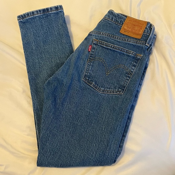 Levi’s premium 501 skinny ankle jeans - Picture 10 of 12